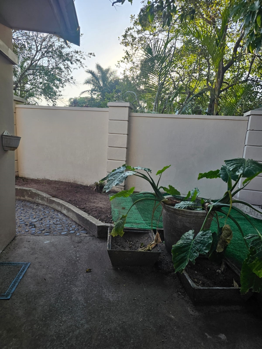 5 Bedroom Property for Sale in Gonubie North Eastern Cape